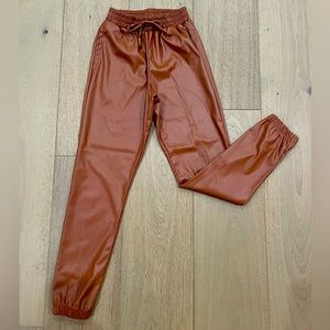 Tru Luv LA | Rock & Roll Joggers | Camel | Faux Leather |Size 10